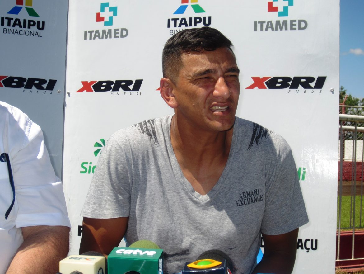 Negreiros assume o Azulão