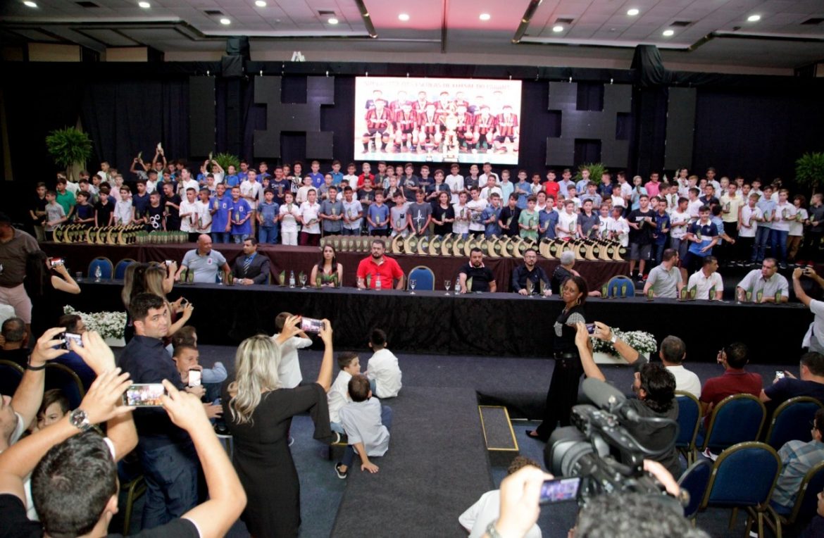 Melhores de 2018 são premiados pelo NFP