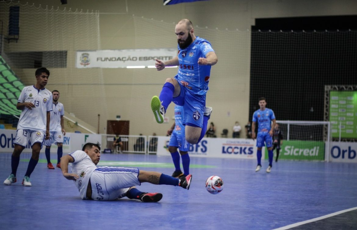Foz Cataratas vence na estreia da Taça Brasil