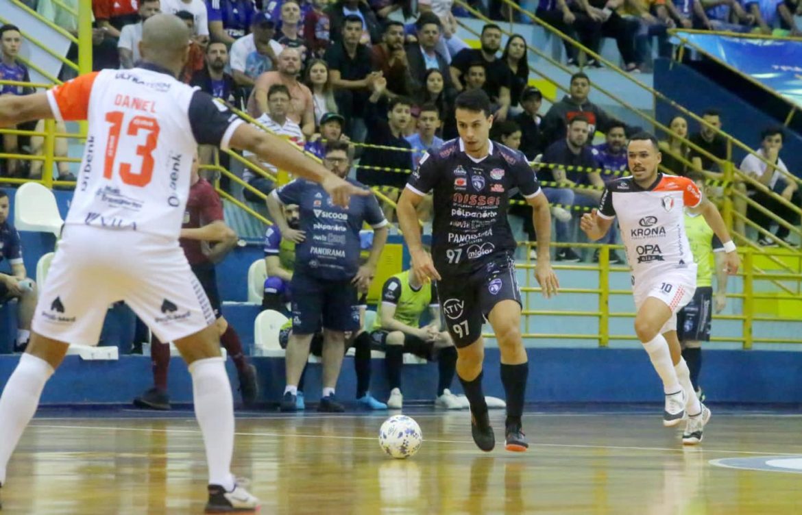 Foz Cataratas é goleado em casa pelo Joinville