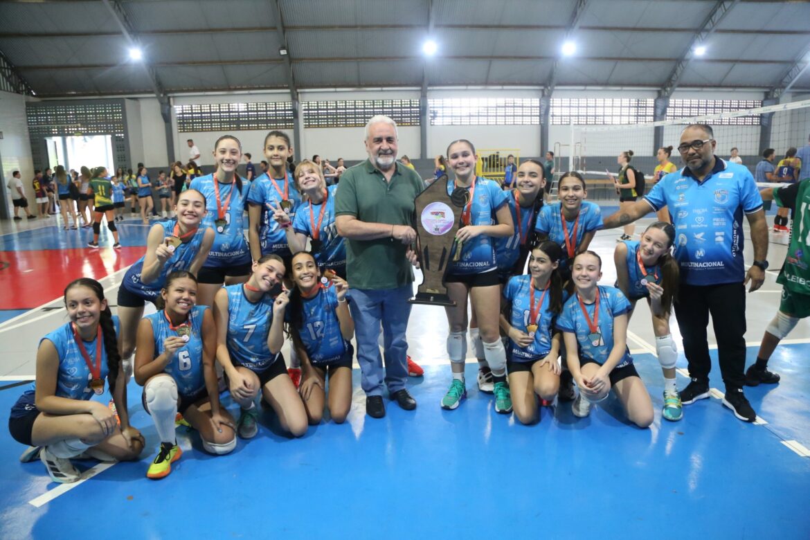 Foz do Iguaçu fatura primeira etapa da Copa Integração de  Voleibol Feminino