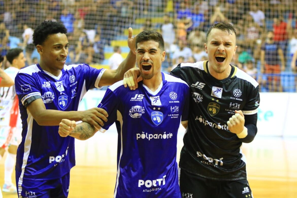 Foz Cataratas supera o Cascavel no Costa Cavalcanti