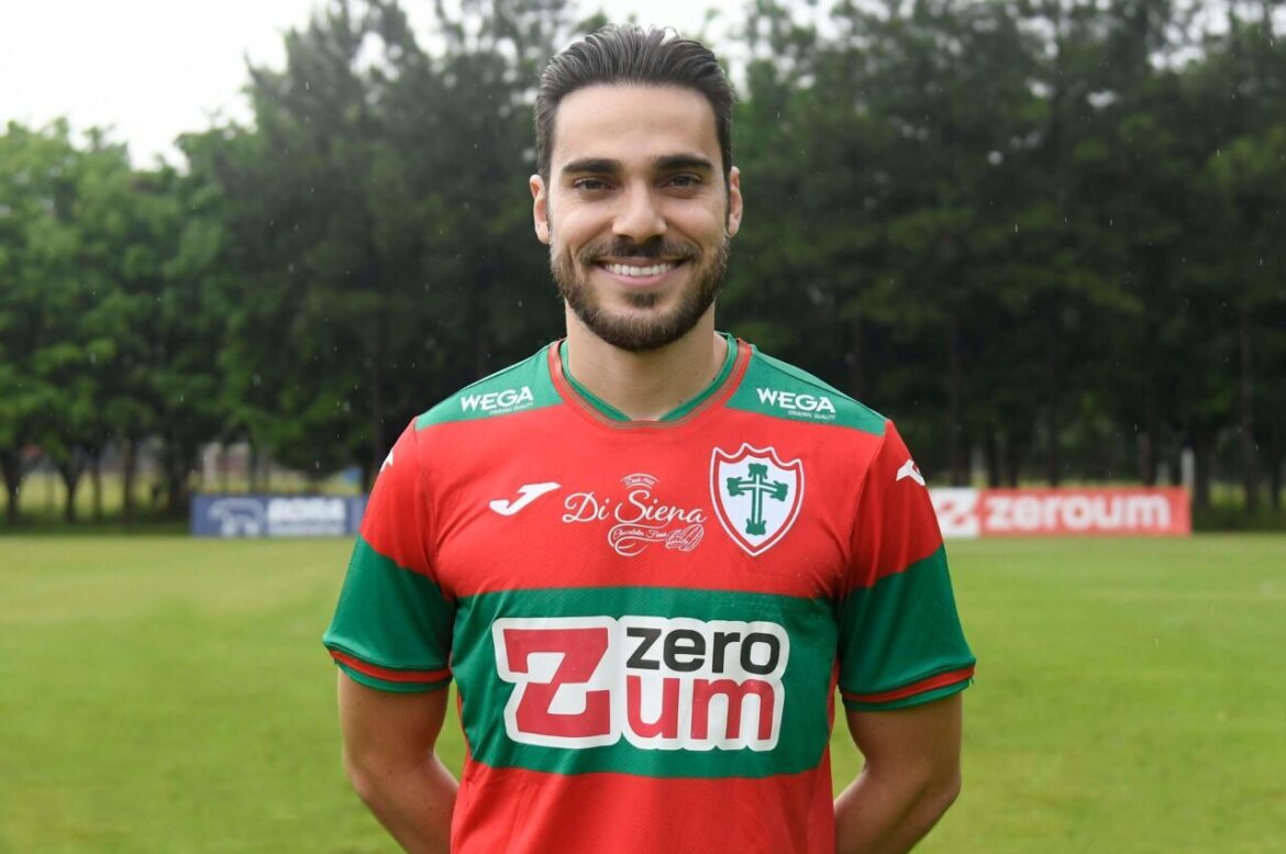 Portuguesa anuncia a contratação do iguaçuense Felipe Tontini