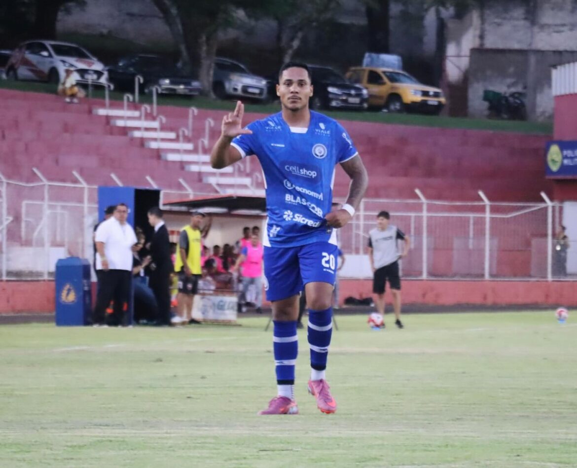 Ex-Foz, Lucas Alves é reforço do Figueirense