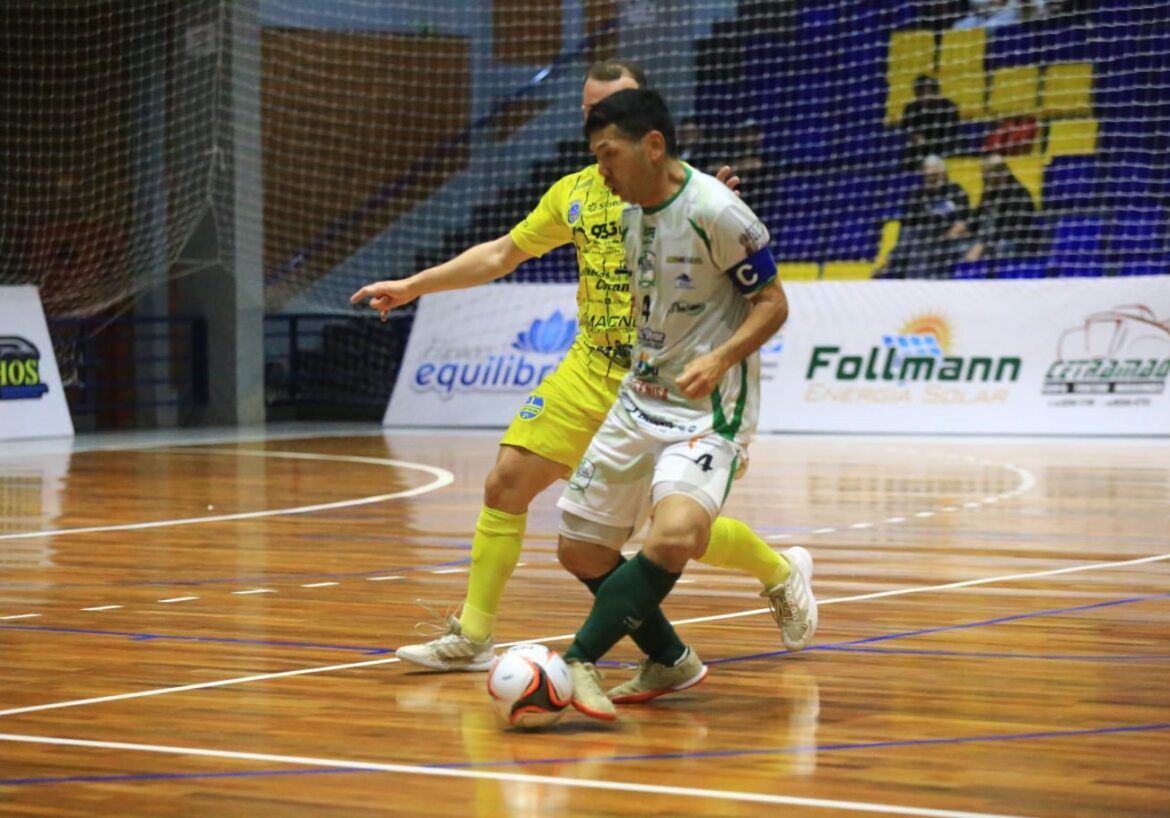 Foz Futsal inicia segunda fase com jogo em Cornélio Procópio