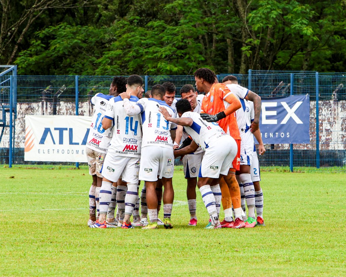 Foz do Iguaçu FC vence o Azuriz fora de casa e avança para a semifinal da Copa Paraná